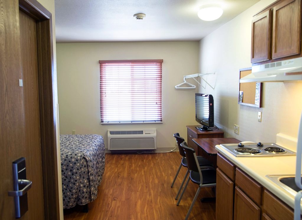 Woodspring Suites Tulsa Bilik gambar