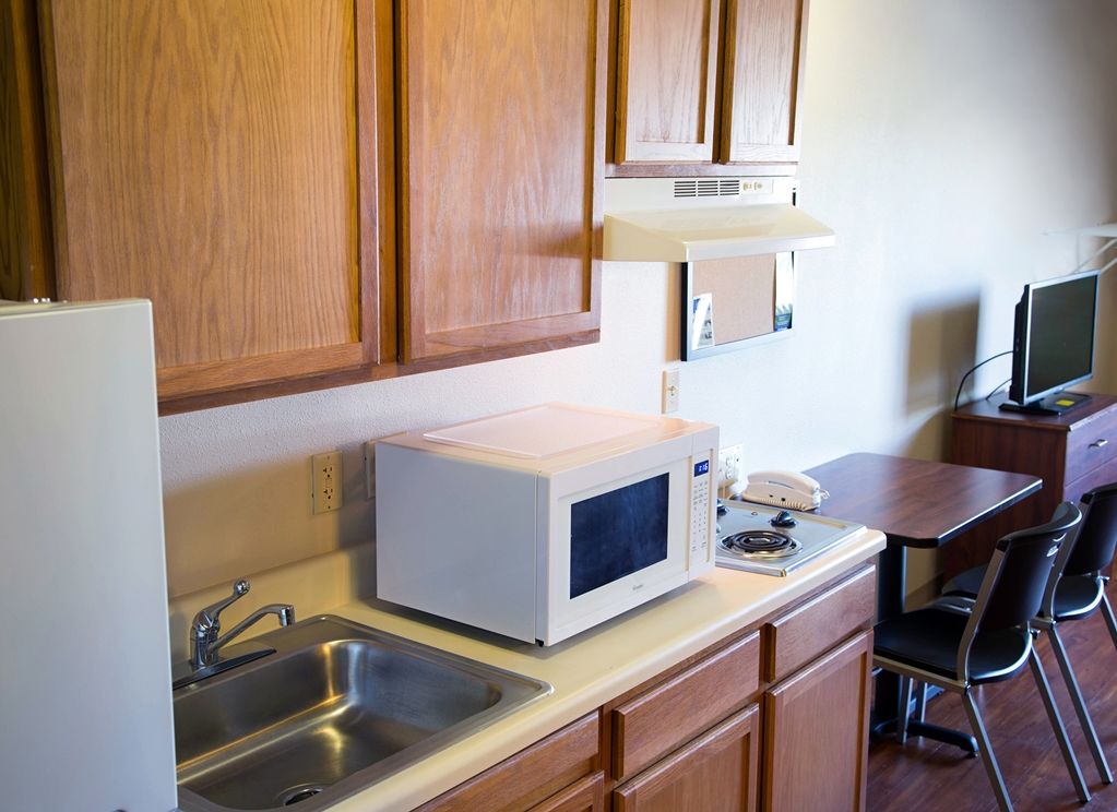 Woodspring Suites Tulsa Bilik gambar